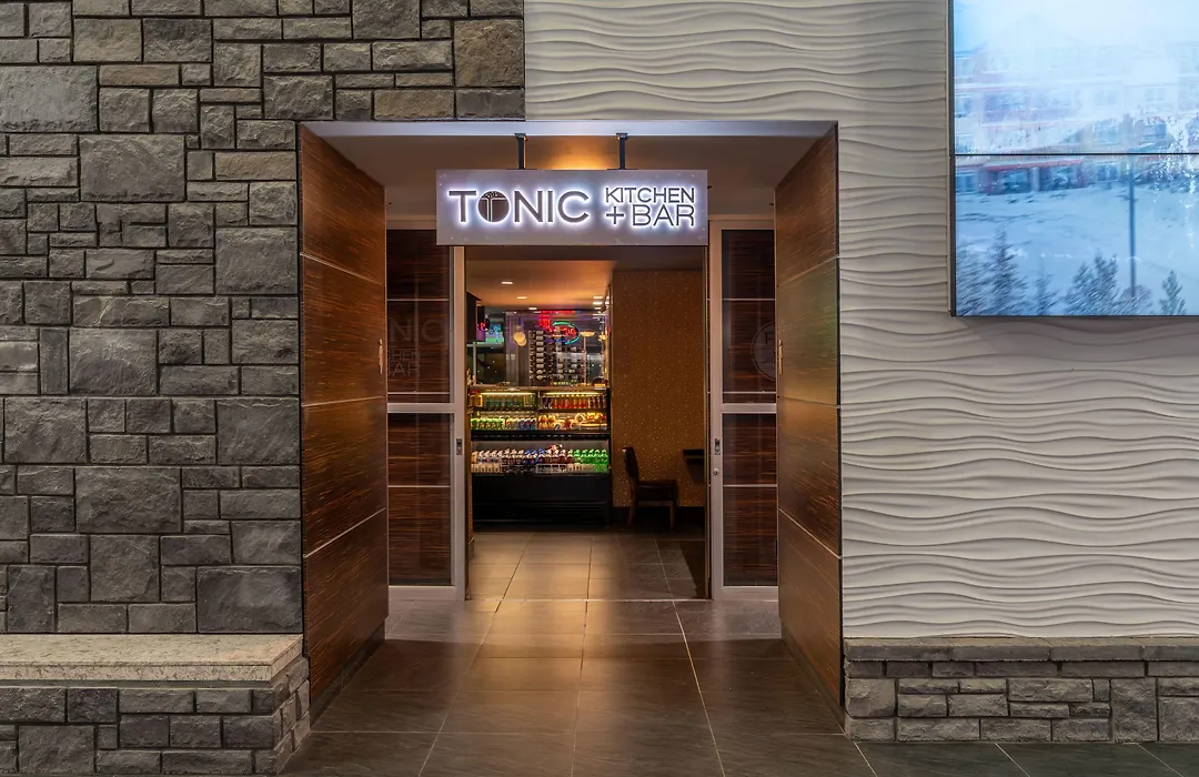 Applause Hotel Calgary Airport By Clique-1