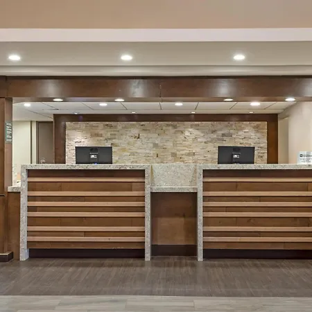 Best Western Plus Port O'Call Hotel-3